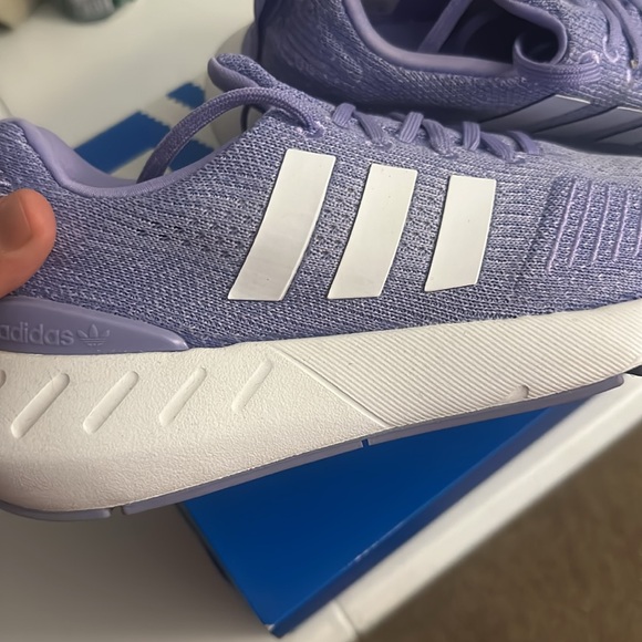 Women’s Adidas swift run 22 w shoes - Picture 3 of 5